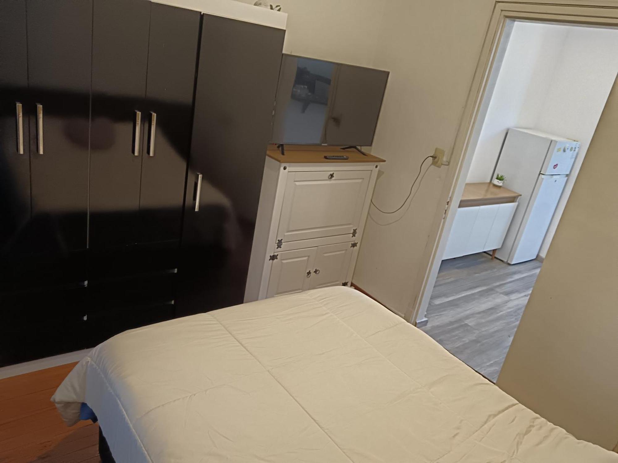 Privada En Apto Compartido Montevideo