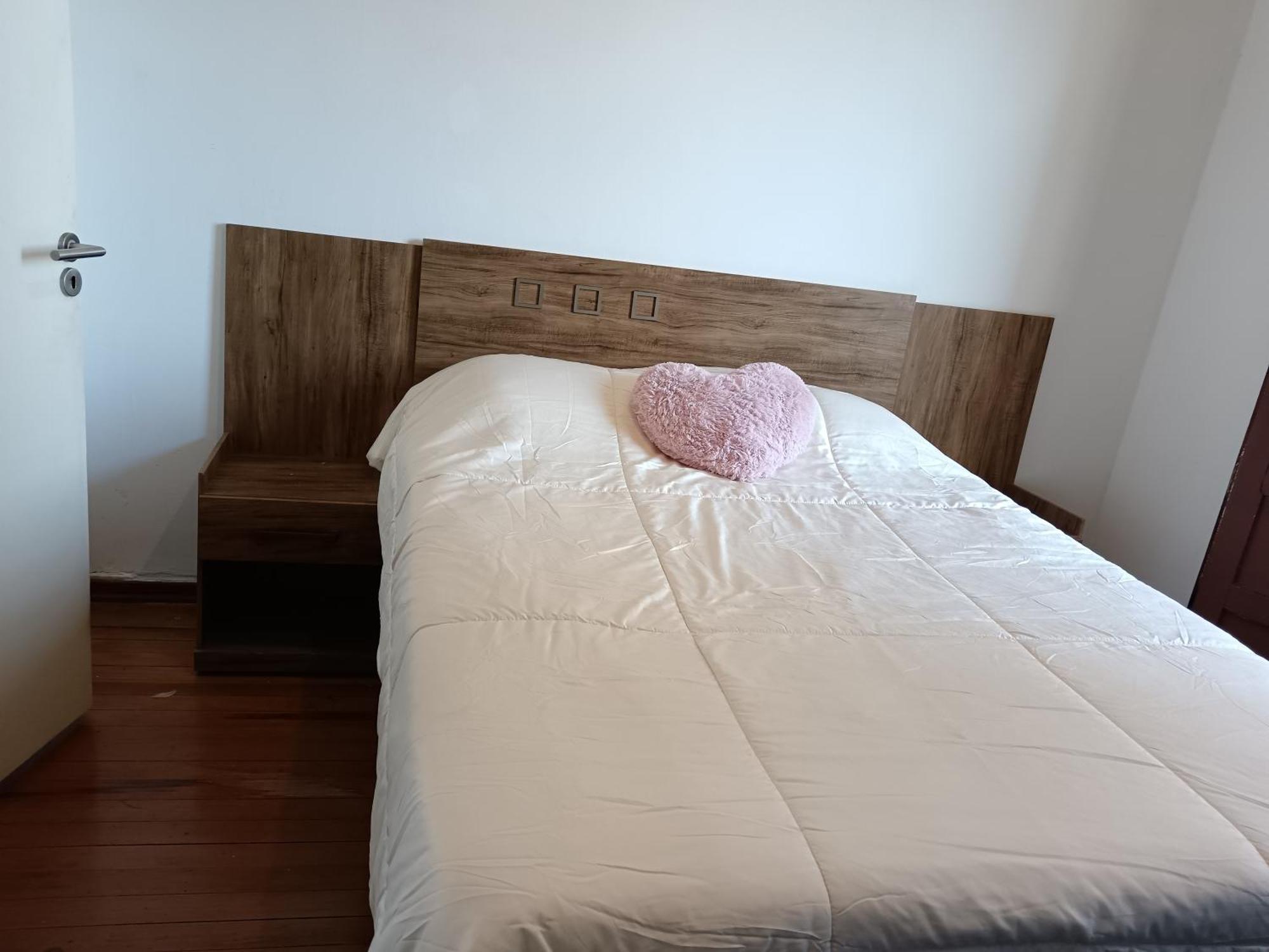 Privada En Apto Compartido Apartamento Montevideo